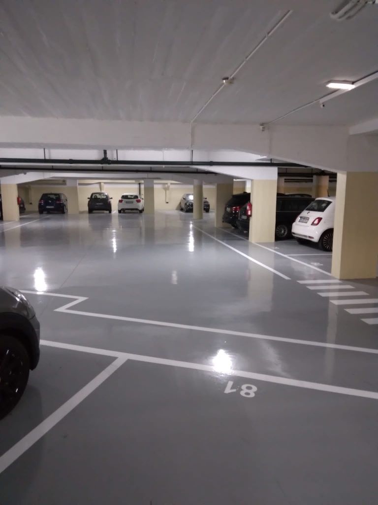 ÉPOXY Pavimentos e paredes em epóxi, autonivelantes antiderrapantes