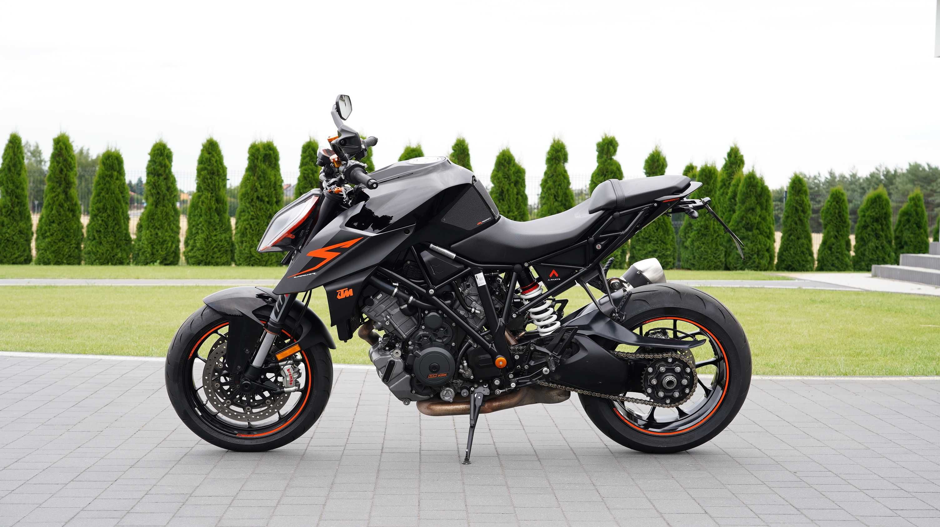 ktm 1290 Super Duke R