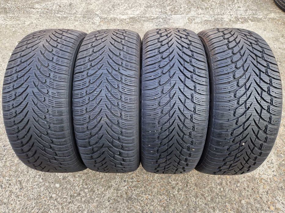 Зимові шини, резина 235 55 R18 Nokian (Нокіан) 4шт.