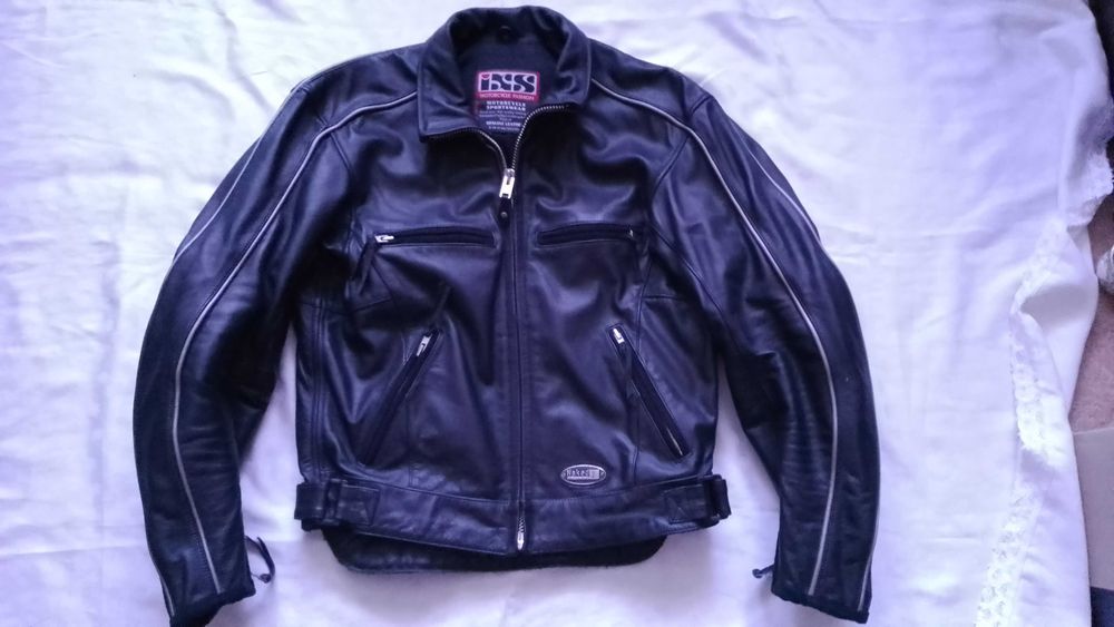 Мотокуртка кожаная IXS  размер М наш 48 Швейцария.
