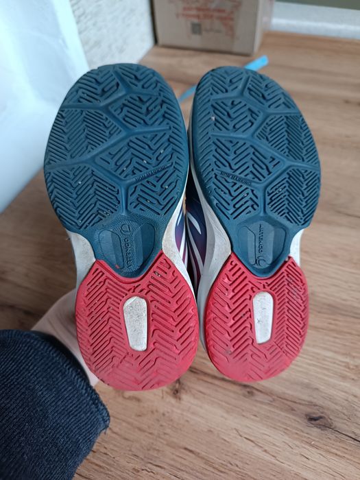 Кросівки Artengo 28