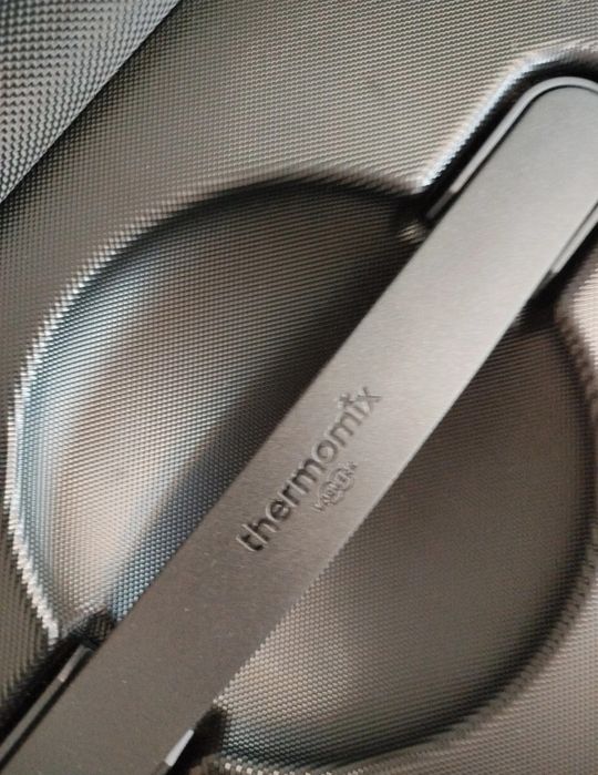 Walizka do Thermomix TM7 + łapki do gorącego – nowa