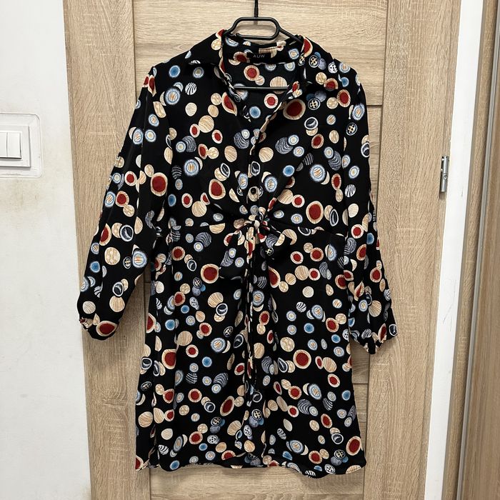 Elegancka sukienka koszulowa L 40