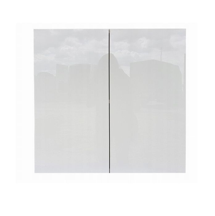 Wisząca biała szafka łazienkowa szafeczka do łazienki z trzema półkami