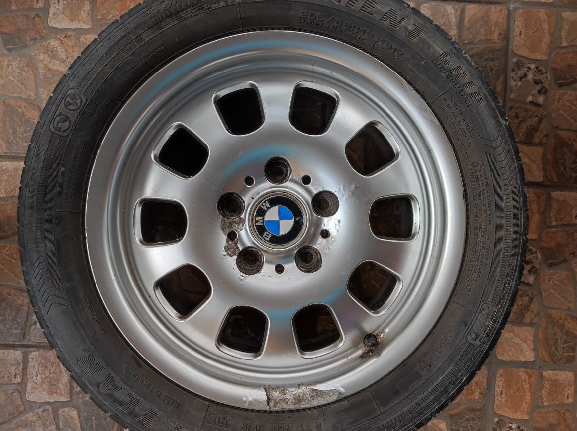 Sprzedam felgi aluminiowe r16 BMW