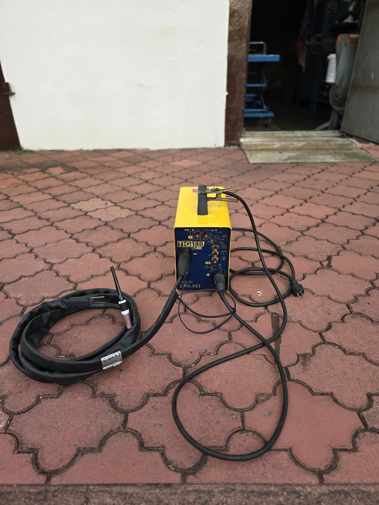 Spawarka TIG180 AC DC