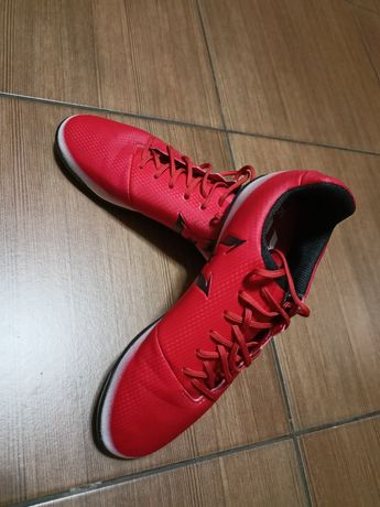 Piłkarskie buty adidas 36
