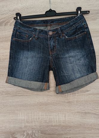 Krótkie jeansowe spodenki Mohito
