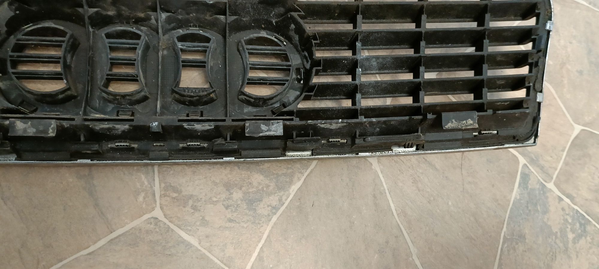 Grill atrapa audi A4 B6