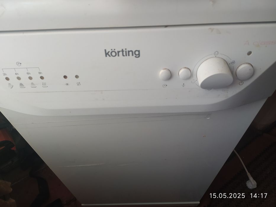 Встраиваемая посудомоечная машинка