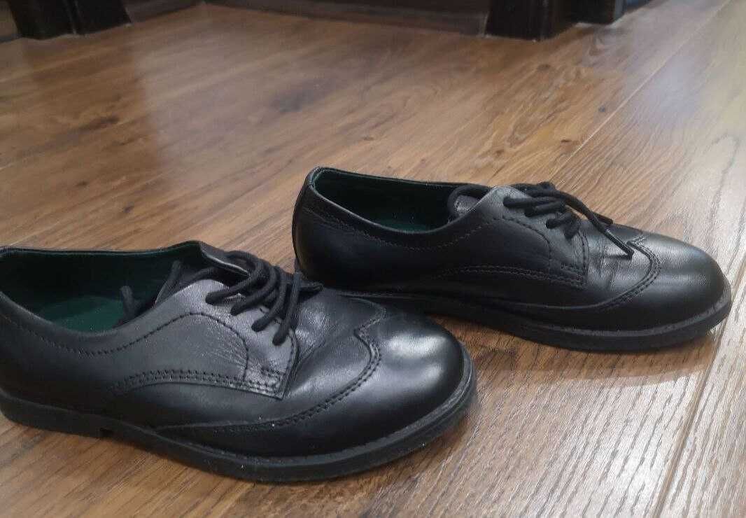 Детские черные туфли Reserved 29 размер