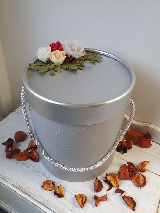 Box Dzień Nauczyciela kwiaty mydlane róże.