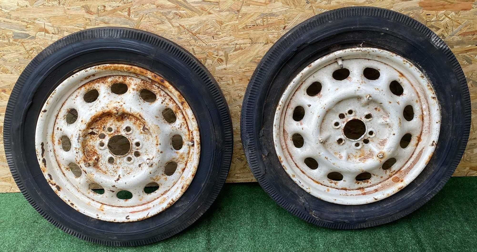 Rodas antigas de automóvel (ANOS 20)