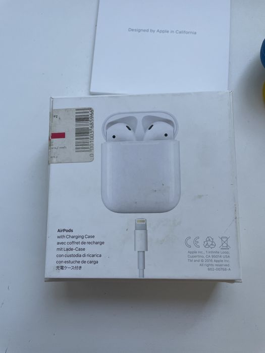 AirPods (оригінал) із зарядним кейсом + чохол Minion