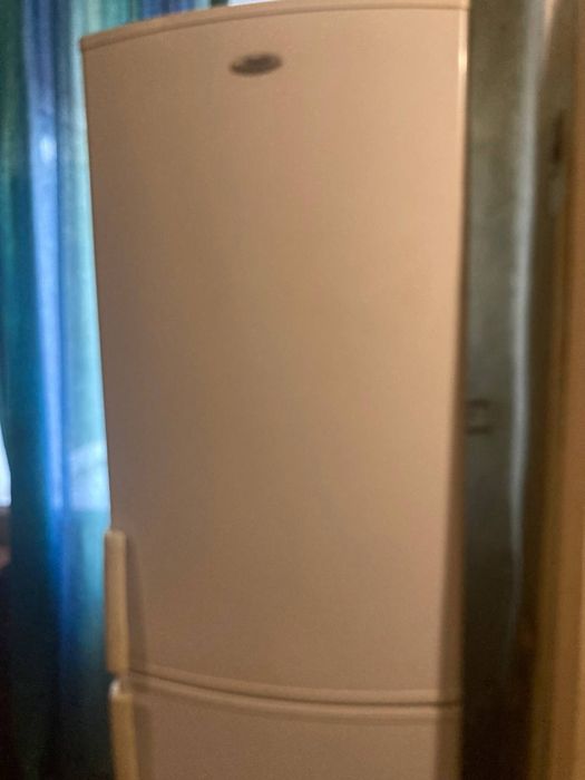 Холодильник Whirlpool б/у