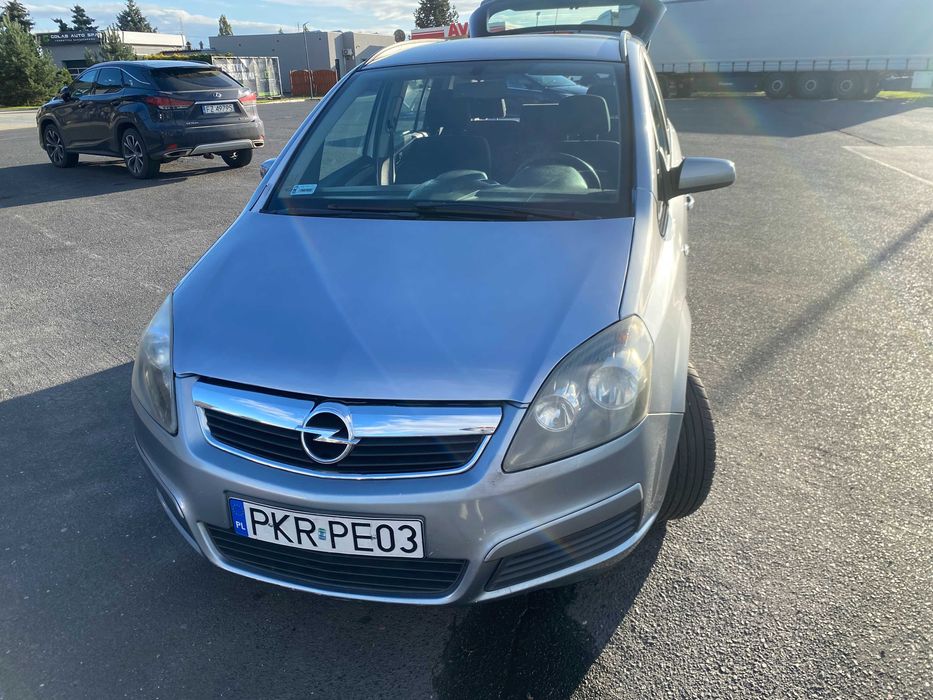 Opel Zafira B 1.9 CDTI 120km 7 os 2007