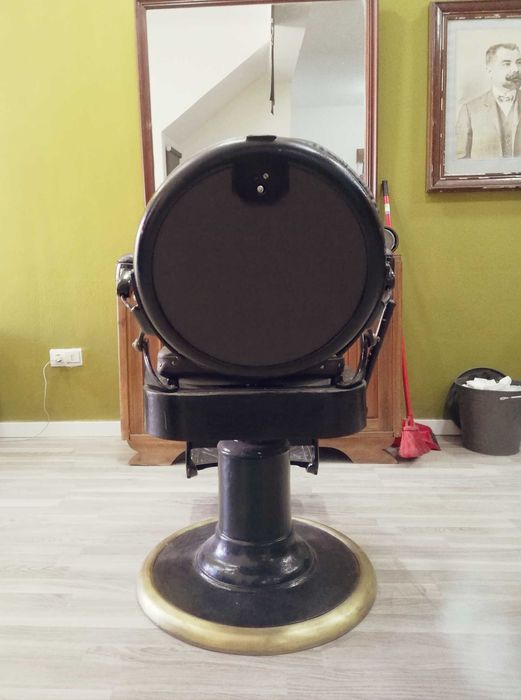 Cadeira barbeiro antiga ( Vintage)