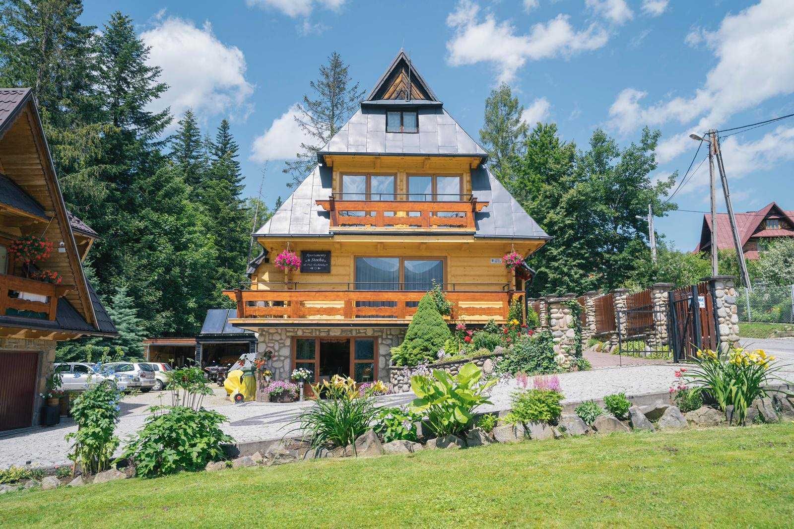 Pokoje i Apartamenty "Pod Blachówką 9"