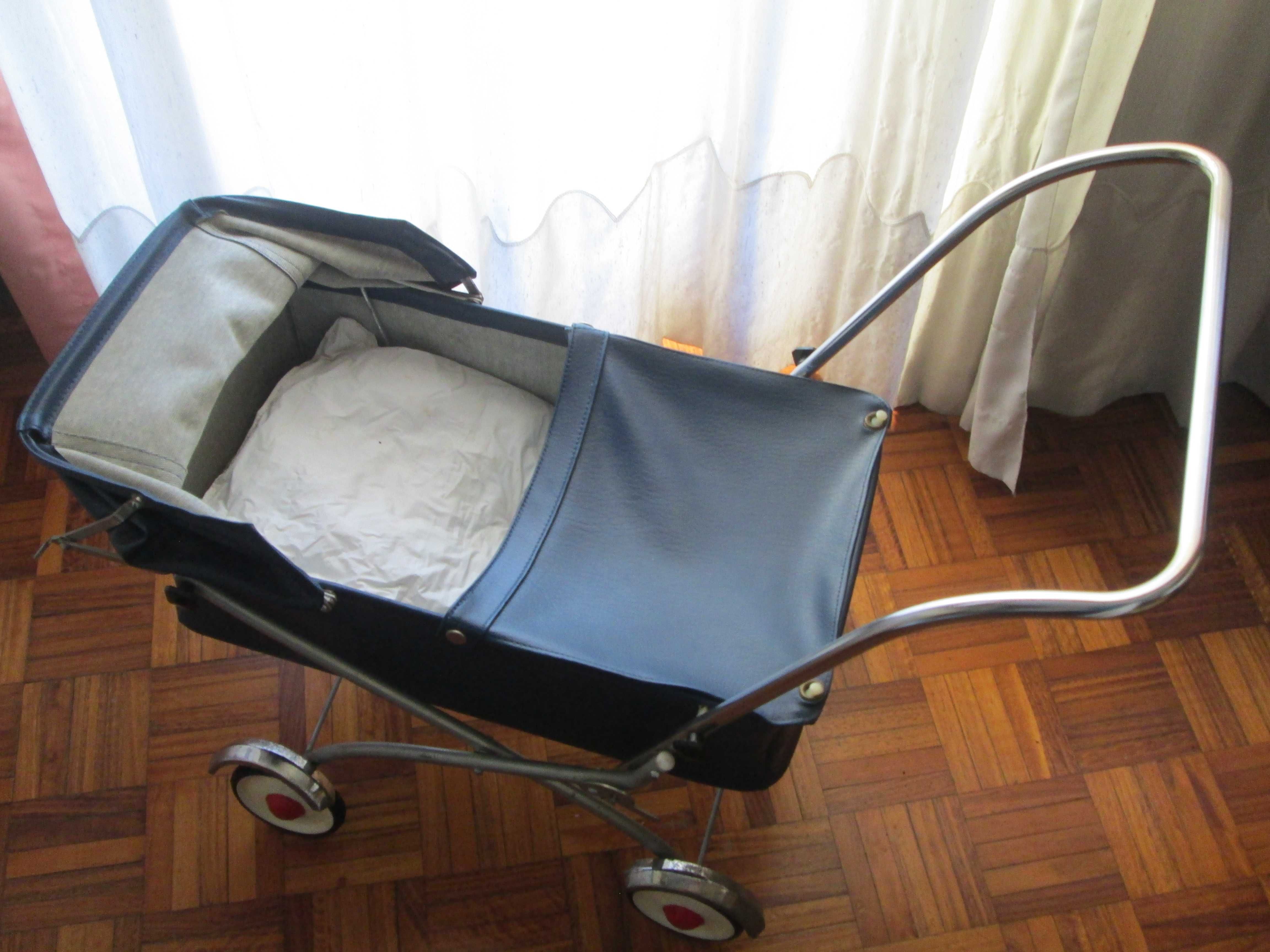Magnífica alcofa/carrinho de bonecas