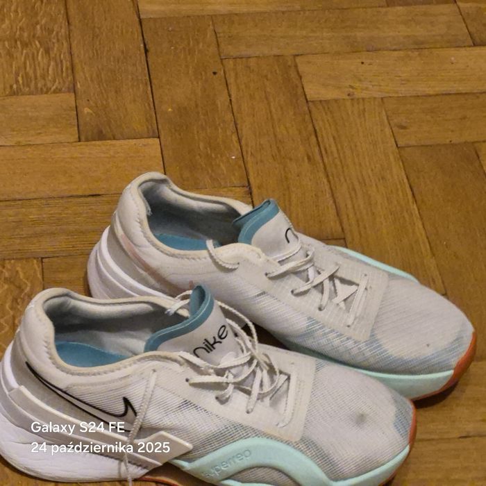 Sprzedam buty nike używane stan dobry rozmiar w kładki 28
