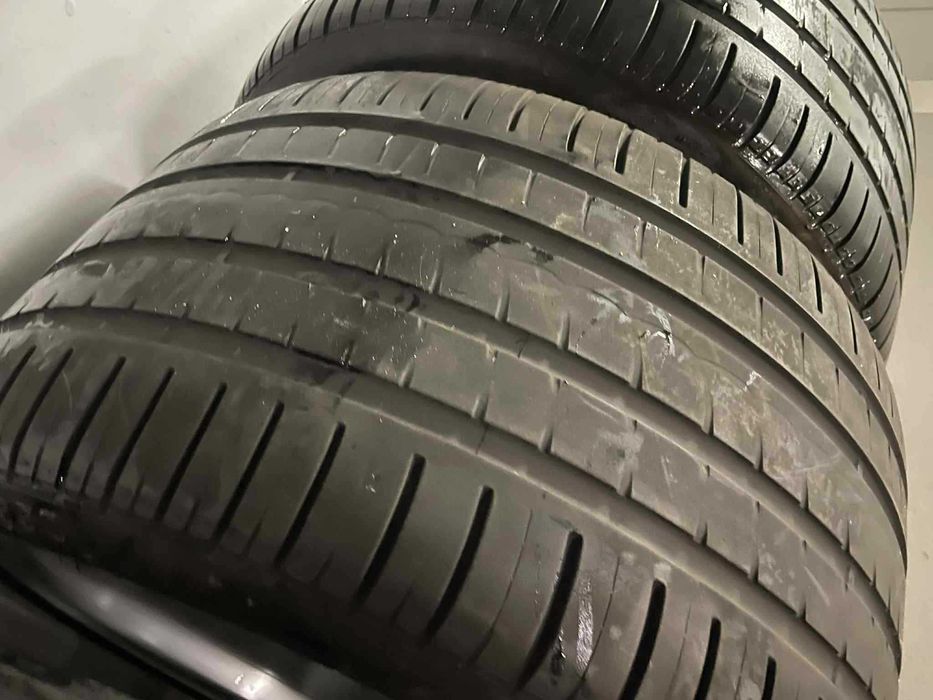 Komplet Pirelli P-Zero Rosso do Porsche 911