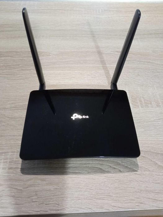 Router TP-Link MR400 AC1200 4G LTE – jak nowy, szybkie WiFi