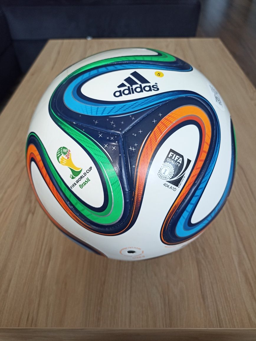 Piłka Adidas Brazuca