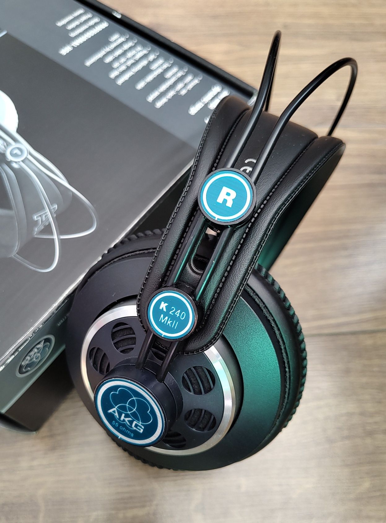 Słuchawki studyjne AKG K240 MKII