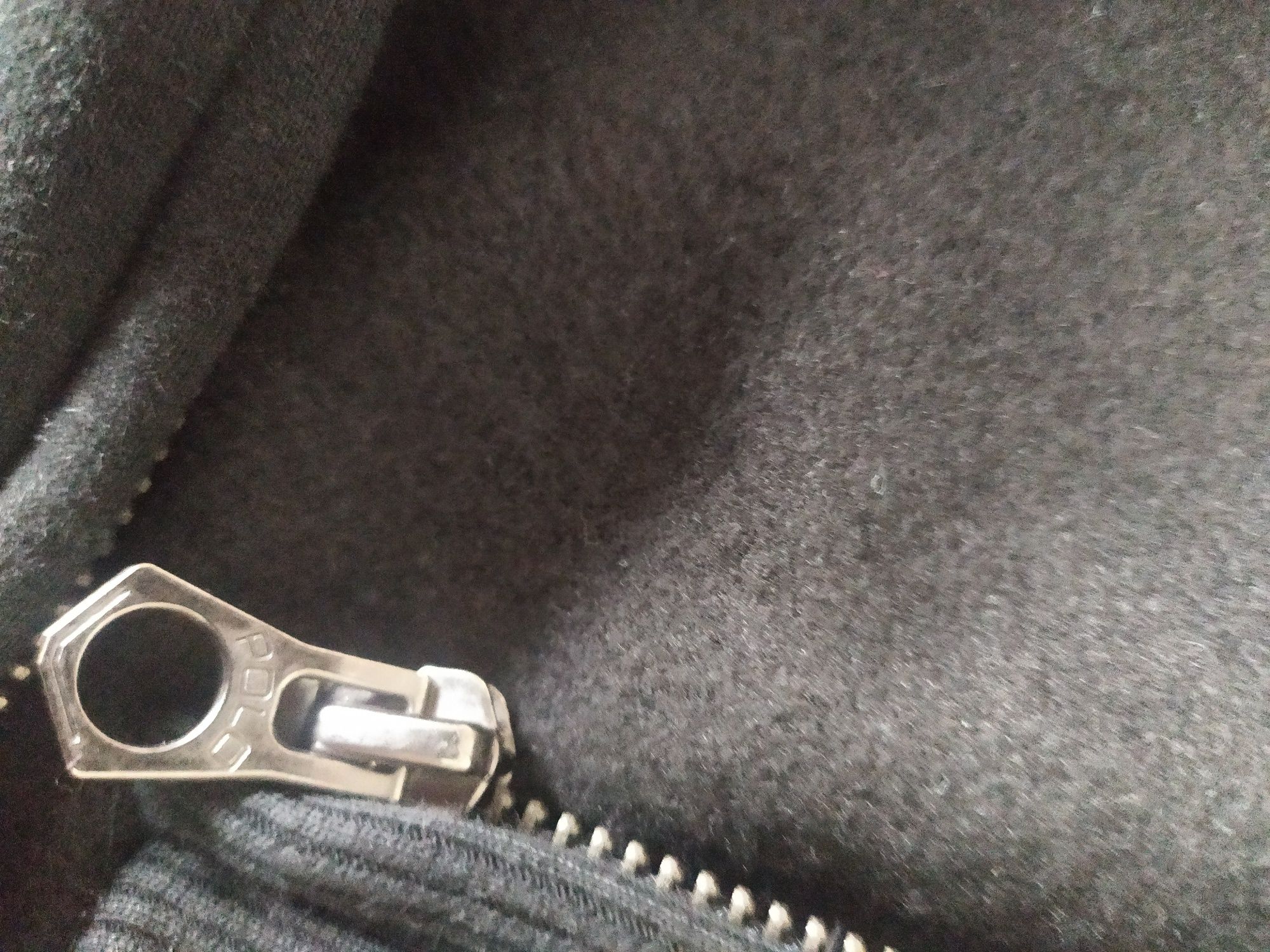 Czarna rozpinana bluza Polo