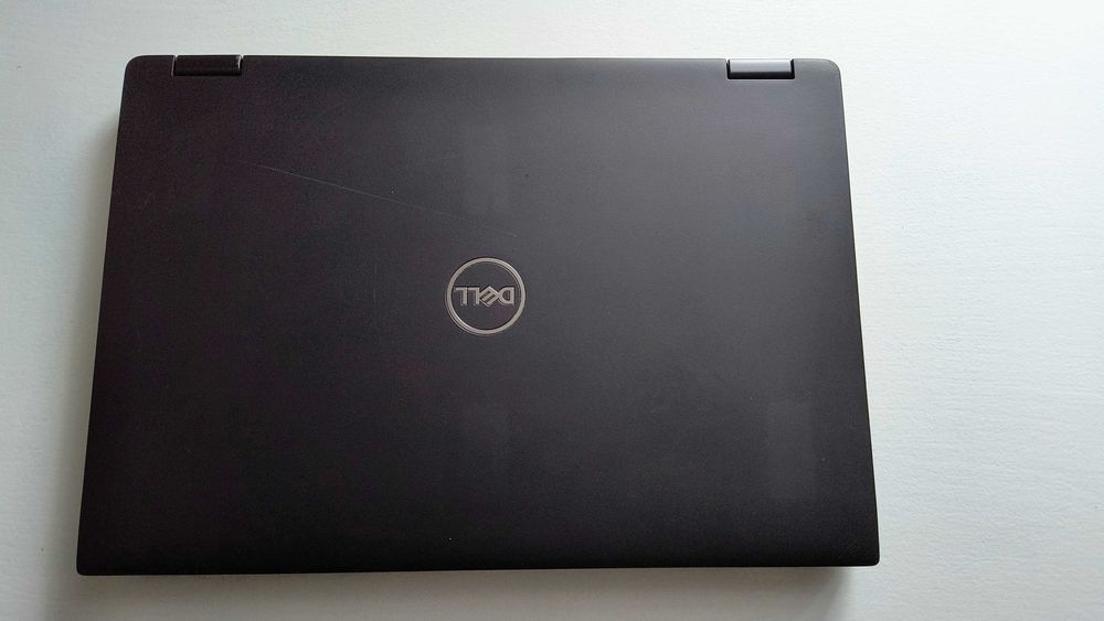 Laptop Dell latitude 7390 2-in-1 z funkcja tabletu