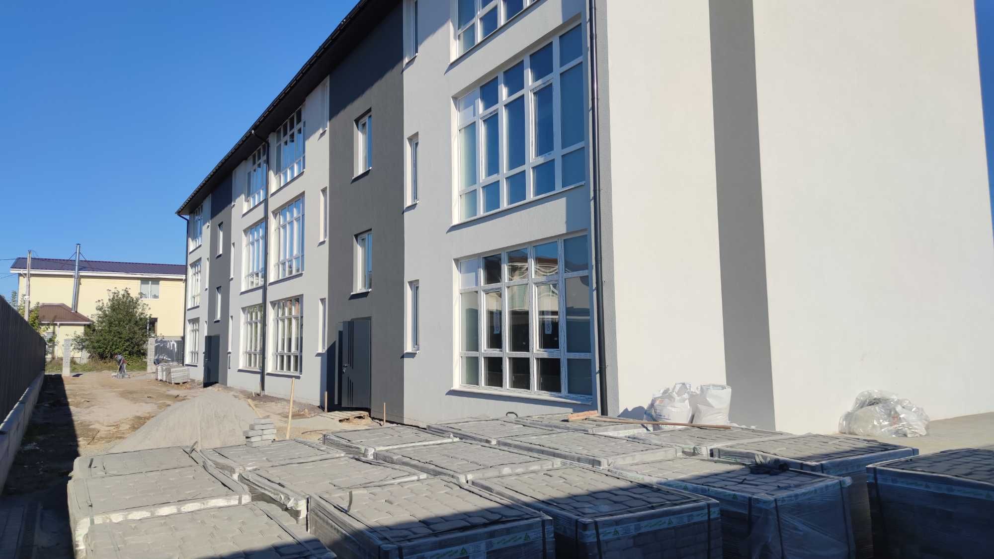 Продаємо 2к з паркомісцем, опалення газове, стан чистовий