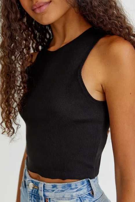 Чорний кроп топ майка pull&bear