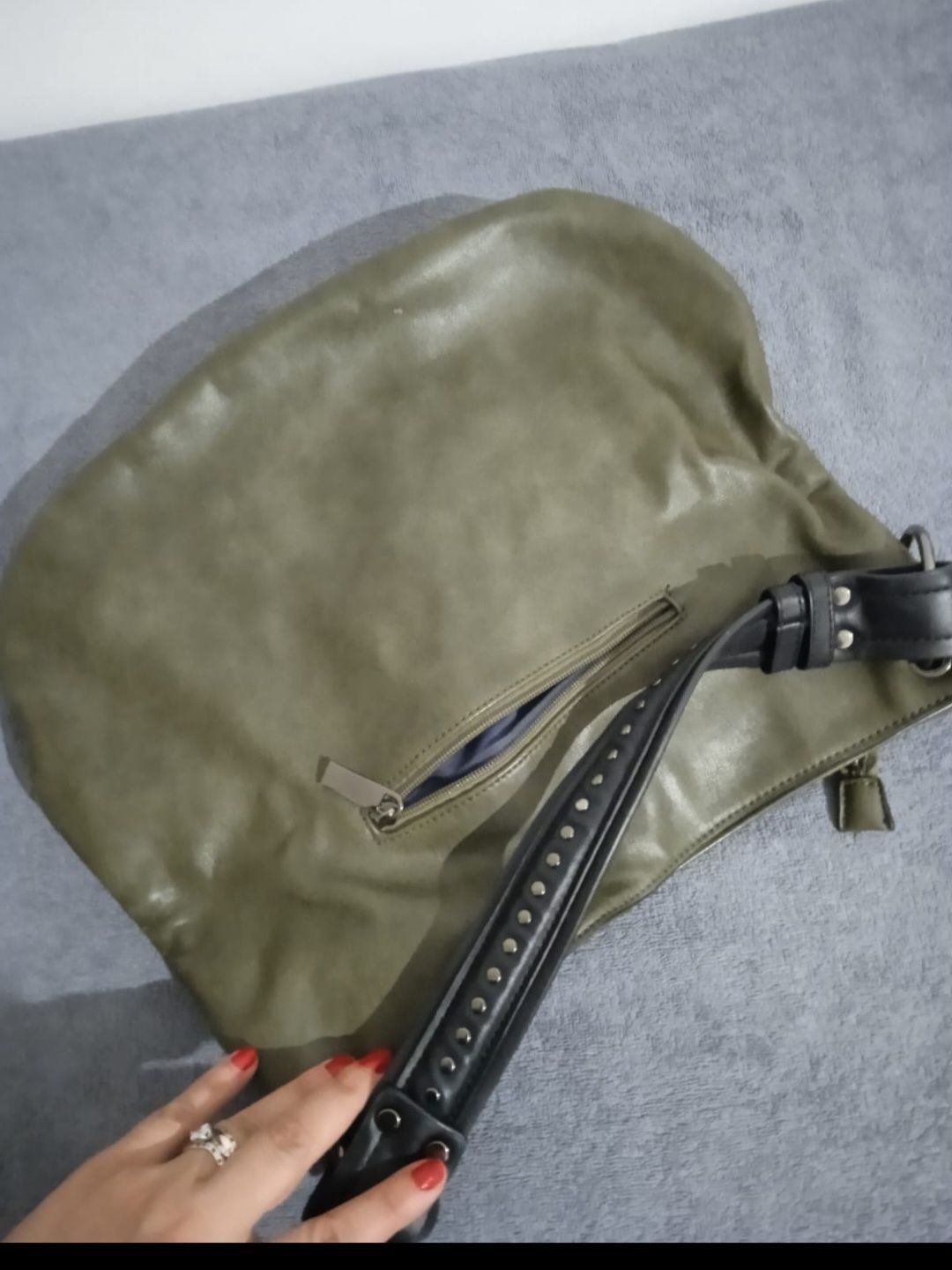 Mala cor verde militar