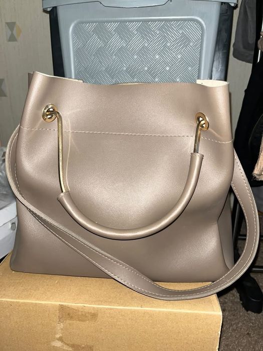 Сумка бежевая из эко кожи