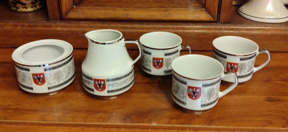 Filiżanki mlecznik cukiernica.porcelana