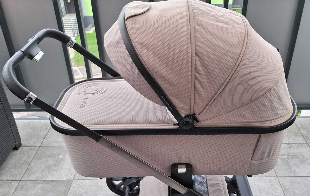 Wózek 2w1 CAVOE MOI+ – kolor Taupe – komplet z gondolą i spacerówką