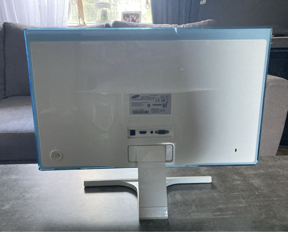 Monitor marki Samsung model : S22E391H