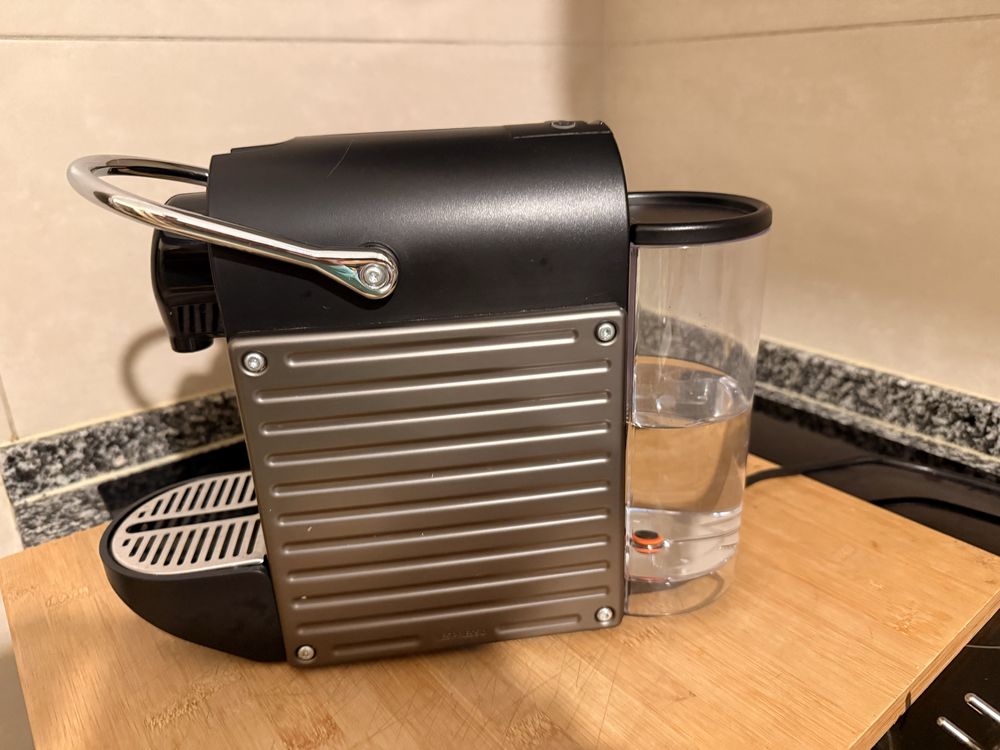 Maquina cafe nespresso pixie