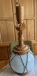 Stylowa drewniana lampa sufitowa