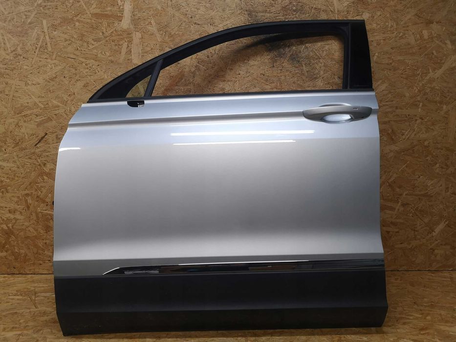 Двері голі комплектні ліві праві Volkswagen розборка шрот запчасти