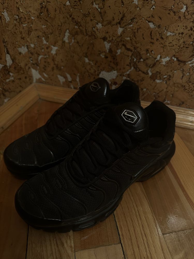 Nike air max plus TN black