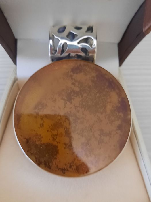 Ogromny ,energetyczny wisior Bursztyn Bałtycki unikat Nowy Okazja!!