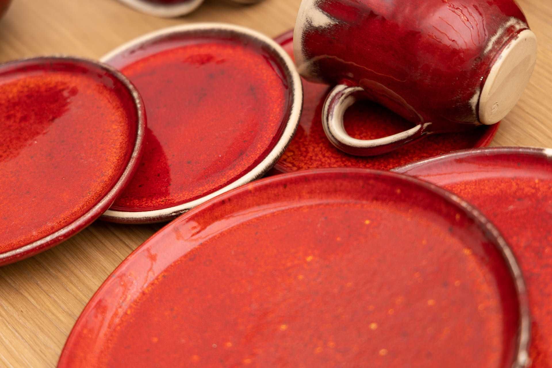 Czerwona ceramika - ekskluzywna zastawa stołowa