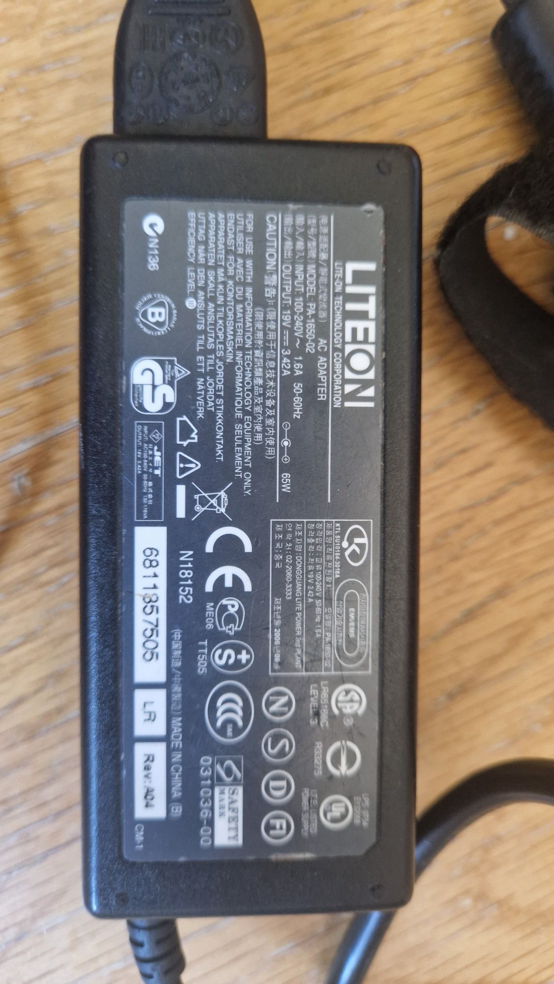 Carregador portátil 65w