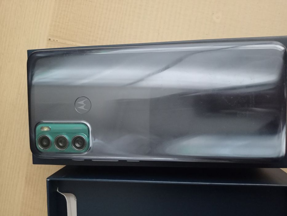 Продам Motorola g60. 6/128 gb.