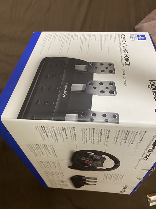 Игровой руль с педалями
