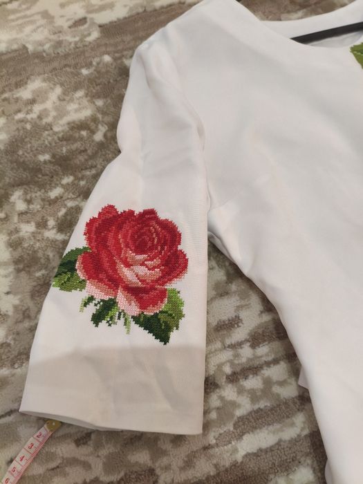 Вишите плаття.42 розмір