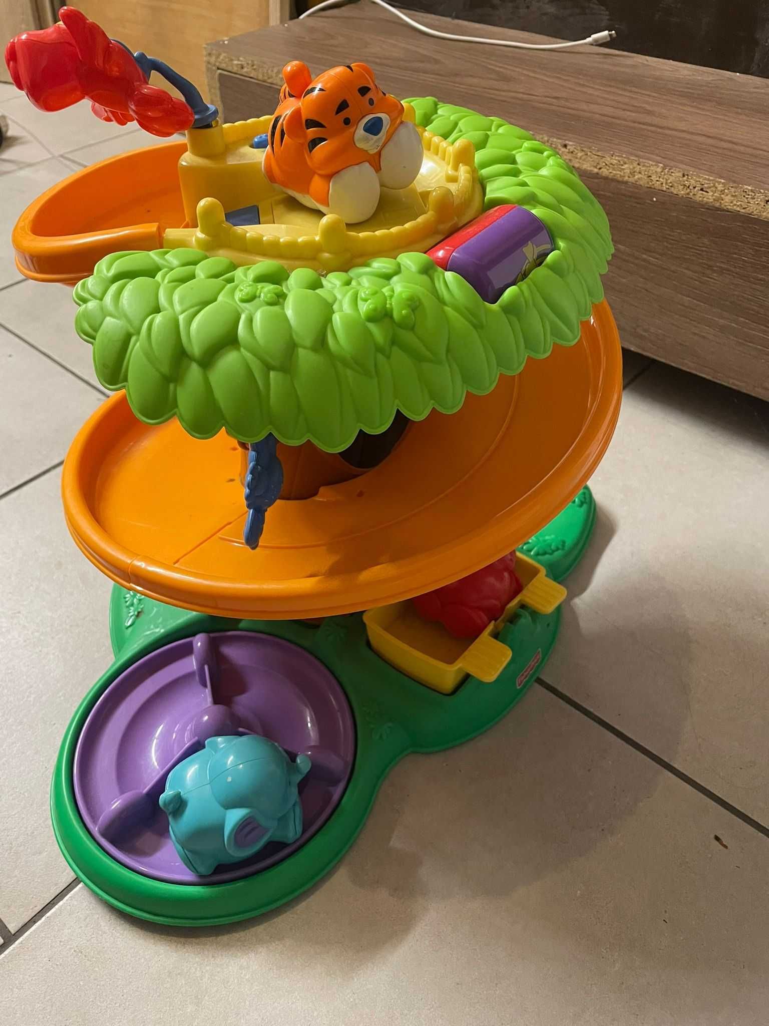 Fisher price zjeżdżalnia,  drzewo dla zwierzat dżungla
