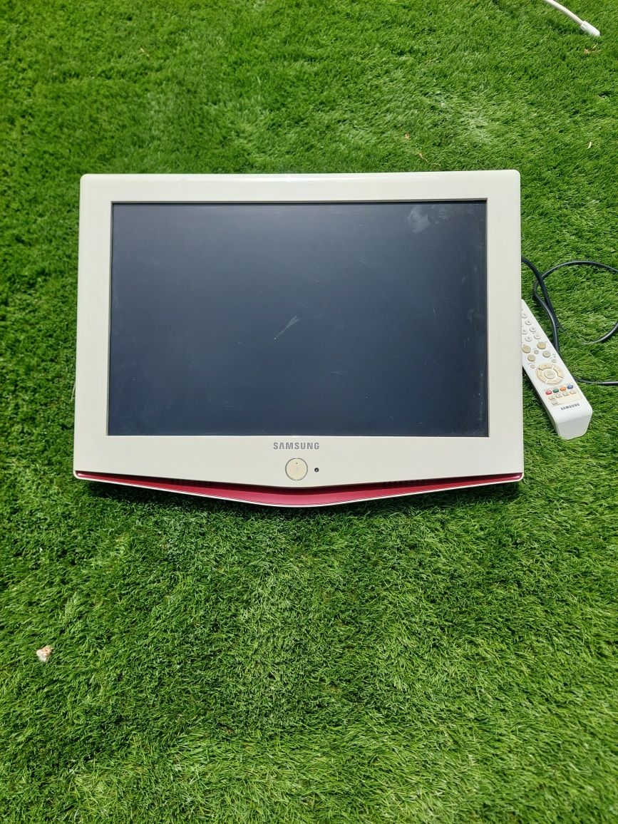 Televisão Samsung 19" branca