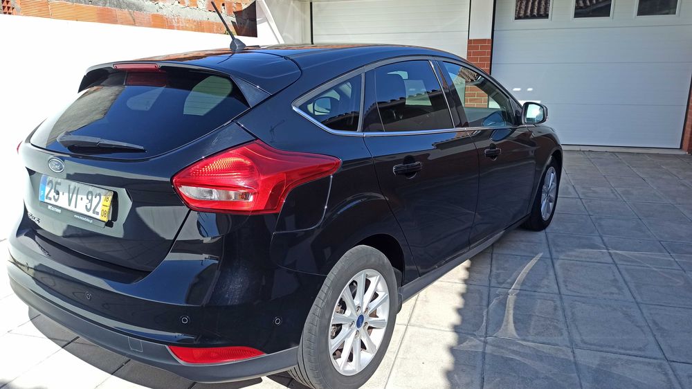 Vendo Ford Focus 1.5 Diesel em muito bom estado.